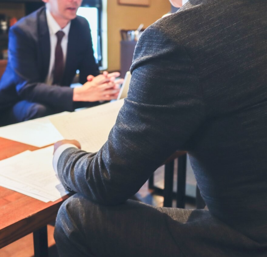 現在の業績はいかがですか？